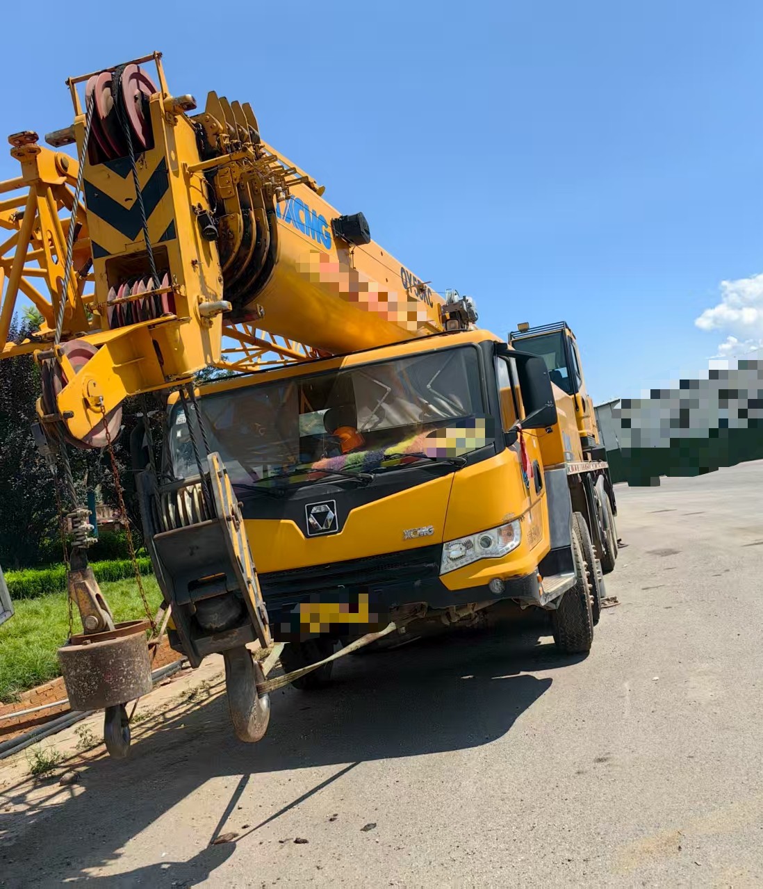 Used 2020 XCMG 40ton truck crane for sale Model XCMG 40KC